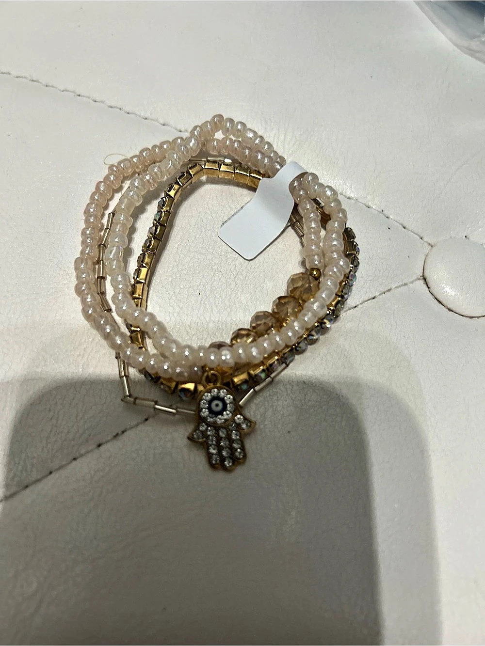 Beaded Pendant Necklace in Gold & White Like New